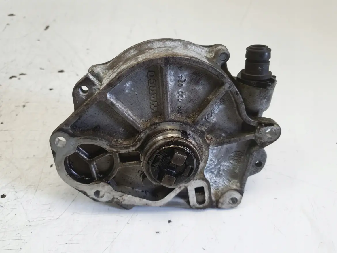 VW Polo V 1.6 TDI POMPA VACUM wakum 03L145100B