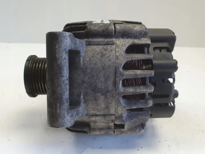 Peugeot 207 1.6 1.4 VTI ALTERNATOR V757651380 valeo 2605106A TG12C059