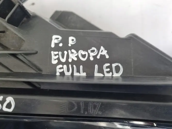 Volvo S60 III V60 II FULL LED PRZEDNIA LAMPA PRAWA prawy przód EUROPA