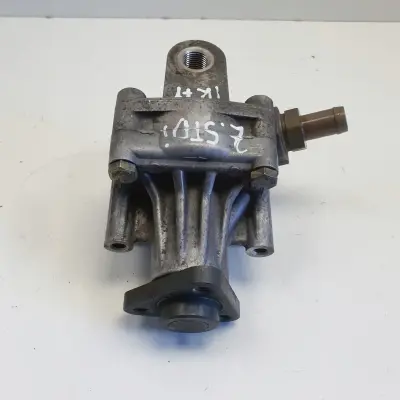 Audi A6 C4 2.5 TDI POMPA WSPOMAGANIA 048145155F