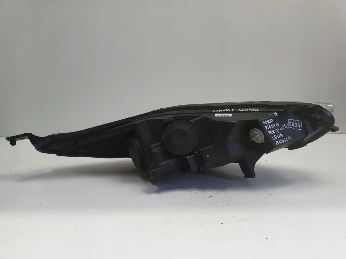 Ford Fiesta Mk6 Mk7 Lift 12-17 PRZEDNIA LAMPA LEWA lewy przód anglik
