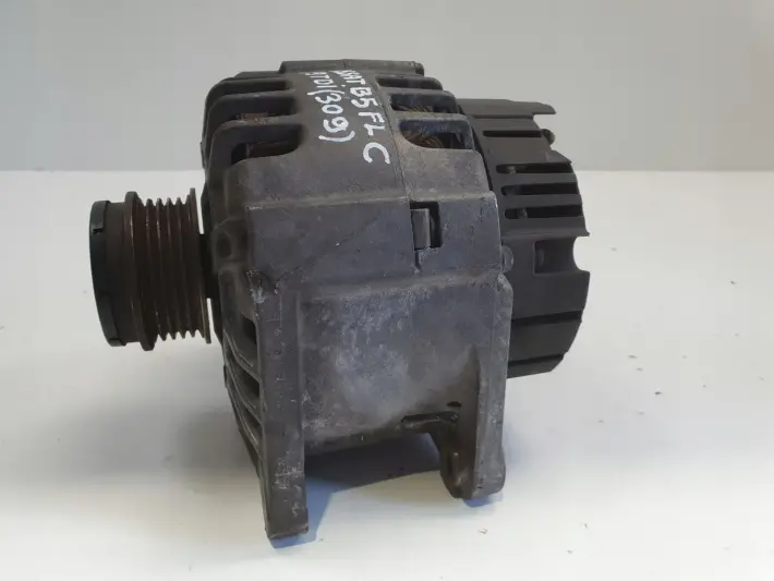 VW Passat B5 Audi A4 B5 A6 C5 1.9 TDI ALTERNATOR Valeo