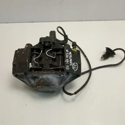 Mercedes W126 SEC 5.6 PRAWY ZACISK HAMULCOWY Przód