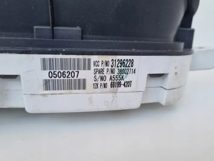 Volvo V50 S40 II 1.6 D LICZNIK ZEGARY Europa 31296228 36002714
