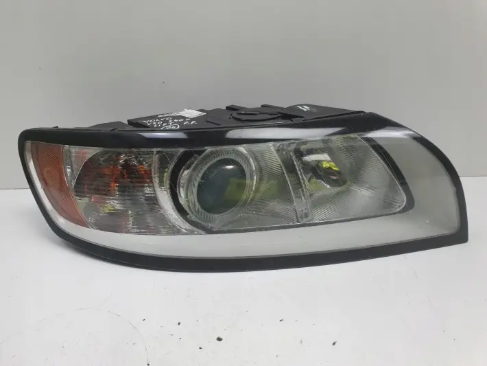 Volvo S40 II V50 LIFT PRZEDNIA LAMPA PRAWA prawy przód 0301237202 31265695