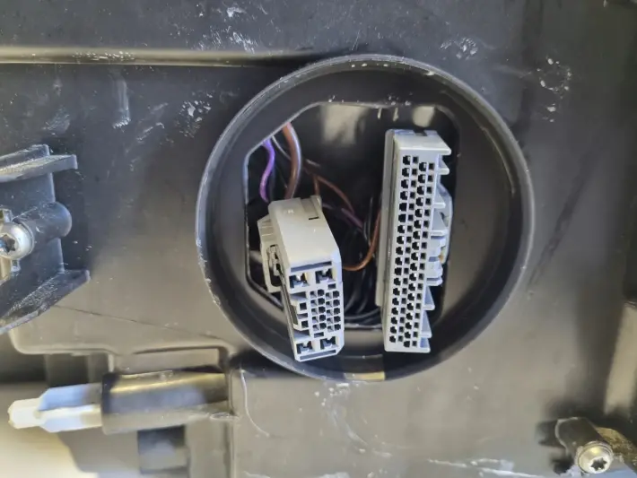 Volvo XC40 II PRZEDNIA LAMPA LEWA lewy przód FULL LED EUROPA 32342456