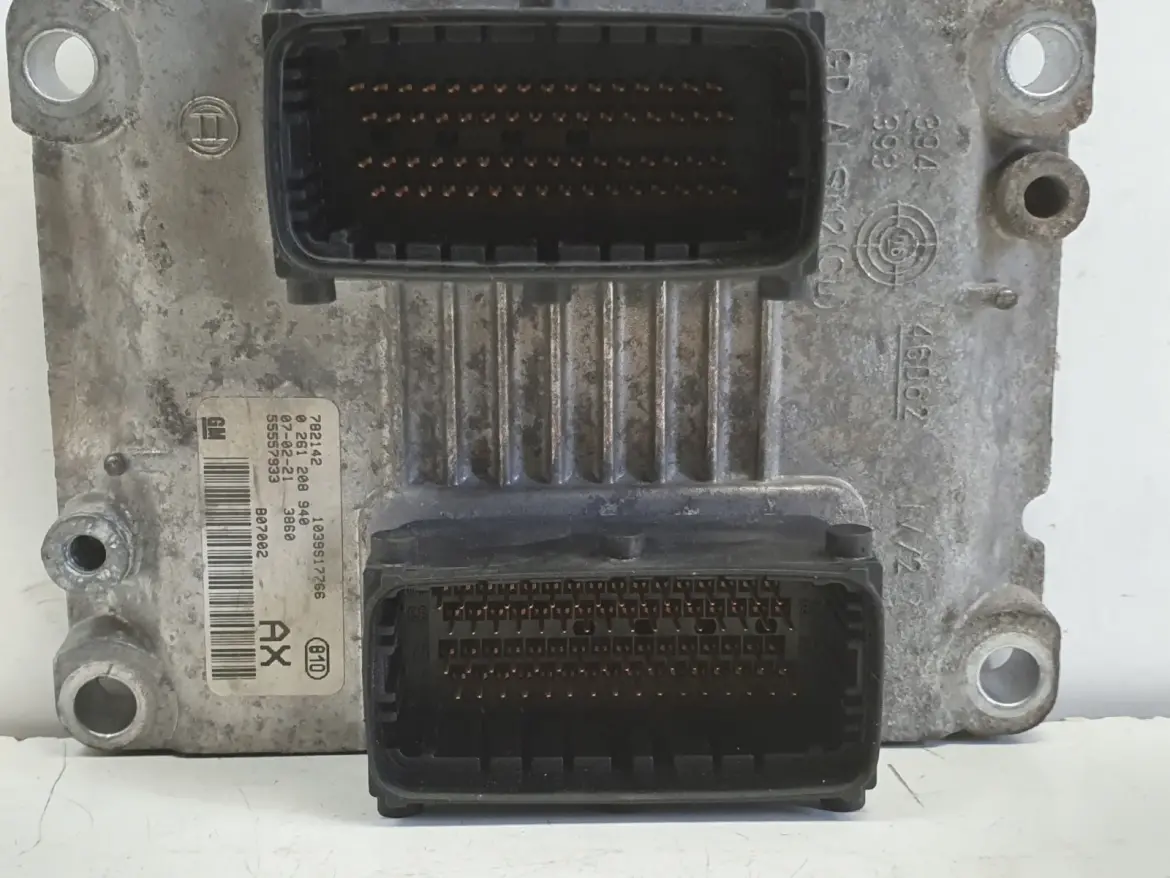 Opel Corsa D 1.2 16V STEROWNIK SILNIKA komputer 55557933 0261208940 AX
