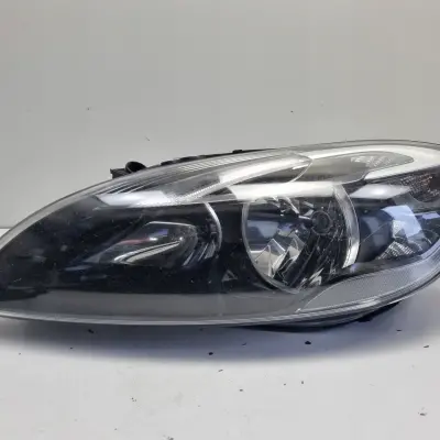 Volvo V40 II 12-16r PRZEDNIA LAMPA LEWA lewy przód EUROPA 31283326