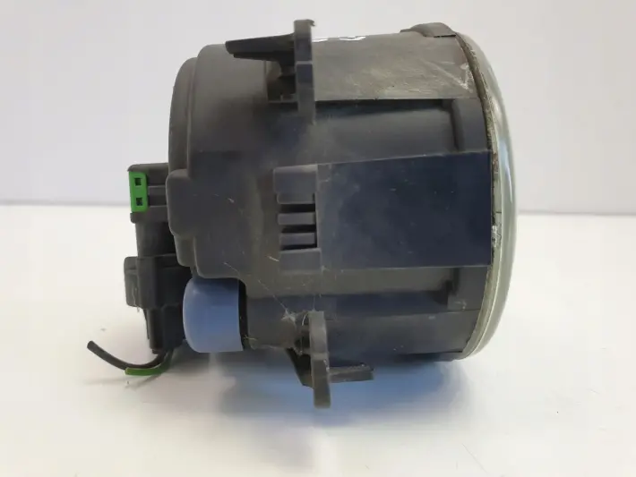 Nissan X-trail PRAWY PRZEDNI HALOGEN przód