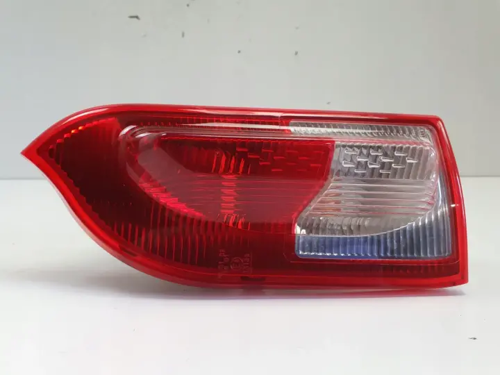 Opel Insignia A kombi TYLNIA TYLNA LAMPA LEWA lewy tył w klape 13226854