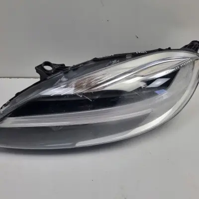 Volvo V40 LIFT PRZEDNIA LAMPA LEWA lewy przód FULL LED EUROPA 31677022