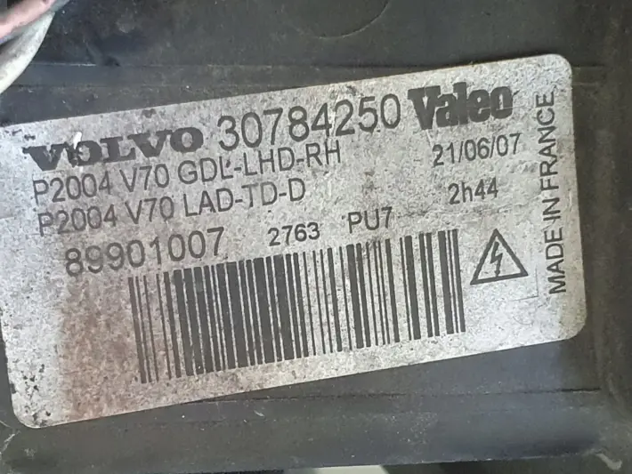 Volvo S60 I V70 II XENON LIFT PRZEDNIA LAMPA PRAWA prawy przód KPL 30784250