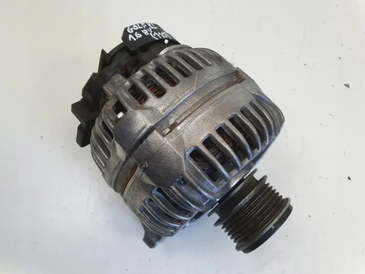 VW Golf VI 2.0 TDI ALTERNATOR bosch 06F903023F 140A