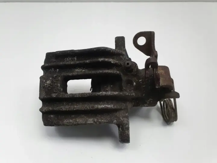 Vw Passat B5 Audi A4 B5 ZACISK HAMULCOWY Lewy tył Lucas