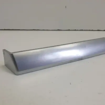 BMW X6 E71 PRAWA LISTWA OZDOBNA DESKI Dekor