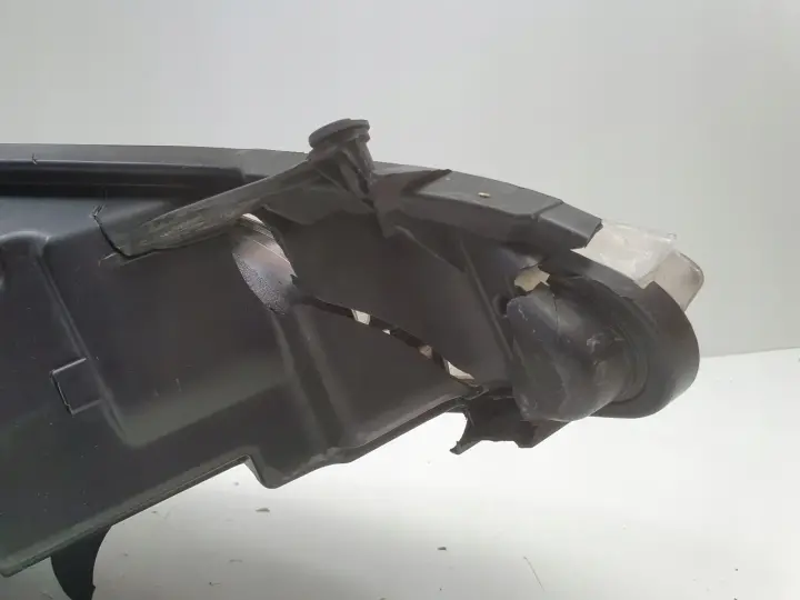 Ford Fiesta VII MK7 08-13r LIFT PRZEDNIA LAMPA LEWA lewy przód 8A6113W030DE