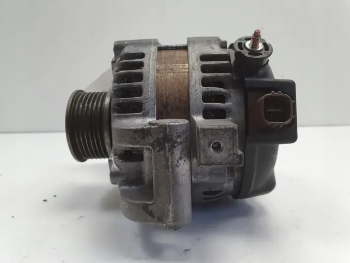 Toyota RAV4 RAV-4 III 2.2 D4D ALTERNATOR 2AD-FTV