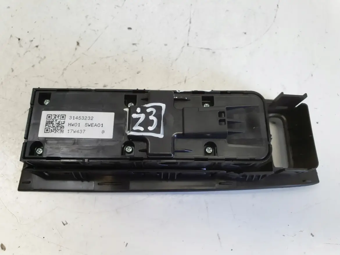 Volvo V40 II LEWY PANEL STEROWANIA SZYBAMI szyb przełącznik 31453232