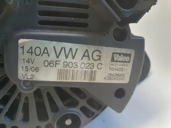 VW Golf V 2.0 TDI ALTERNATOR 140A 06F903023C valeo