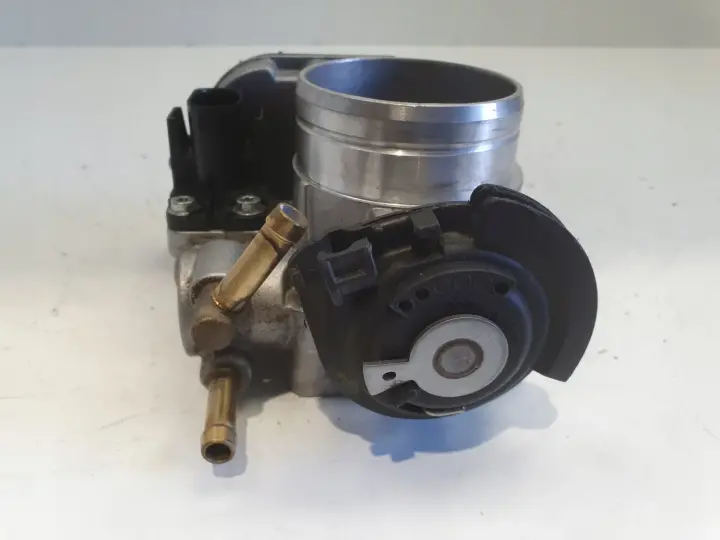 Audi A3 8L 1.6 8V PRZEPUSTNICA ENGITECH 310009