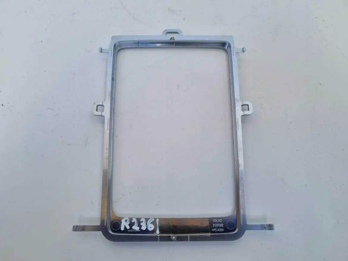 Volvo S60 II V60 V40 II RAMKA RADIA Dekor 31267052