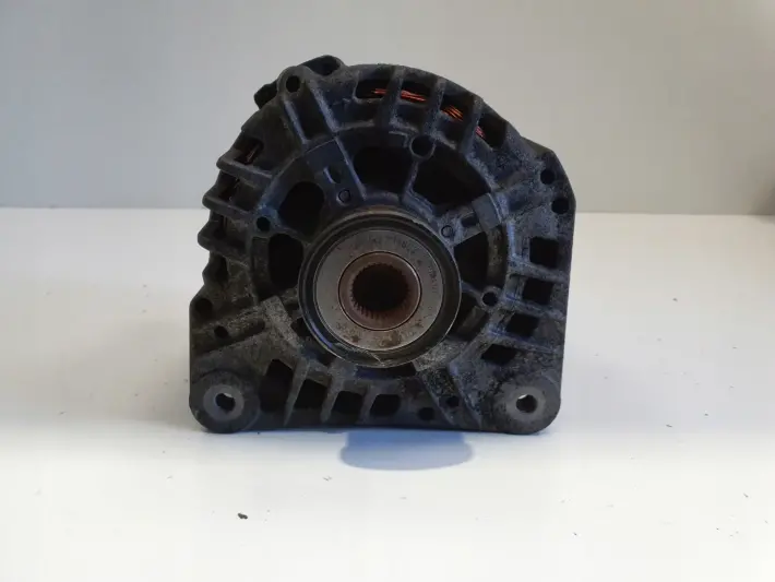 Opel Vivaro 1.9 DCI ALTERNATOR 8200086130 valeo 125A