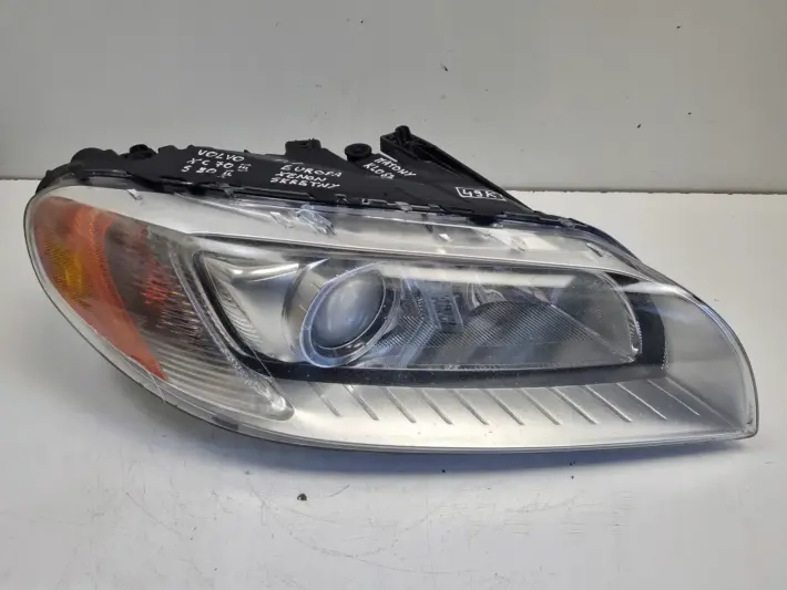 Volvo S80 II V70 III XC70 II PRZEDNIA LAMPA PRAWA PRAWY PRZÓD 31214169
