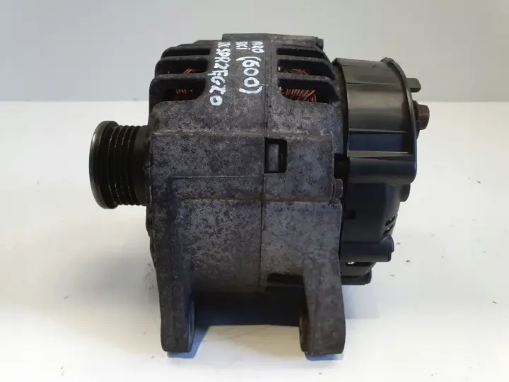 Opel Vivaro 1.9 DCI ALTERNATOR valeo 8200538815