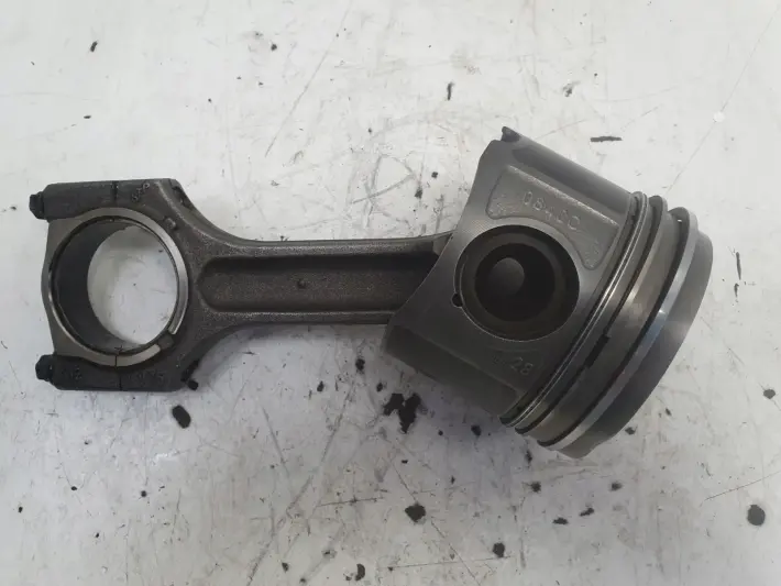 BMW E87 E90 E91 2.0 D TŁOK KORBOWÓD M47 0840C