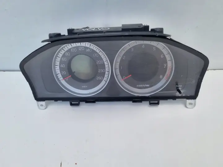 Volvo S80 II V70 III XC70 II 2.0 16V LICZNIK ZEGARY Europa 31343324AA