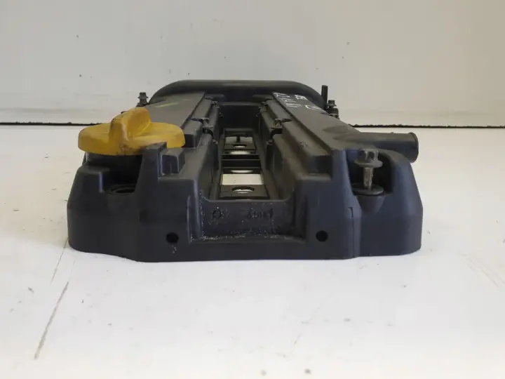 Opel 1.2 1.4 16V POKRYWA ZAWORÓW 55351461