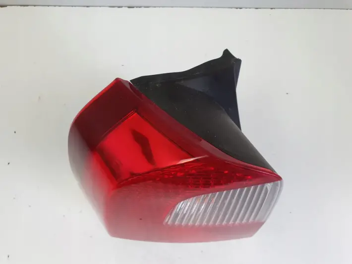 Volvo V70 III XC70 II TYLNIA TYLNA LAMPA LEWA lewy tył LED 31395072