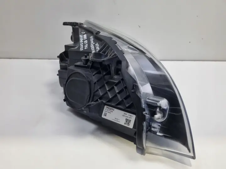 Volvo V40 LIFT PRZEDNIA LAMPA LEWA lewy przód FULL LED EUROPA 31677022