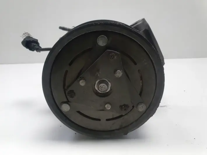 b8245a0537cedeb610d73d1482264adb