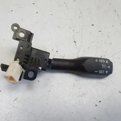 Toyota Corolla Avensis Lexus IS MANETKA TEMPOMATU 18A174