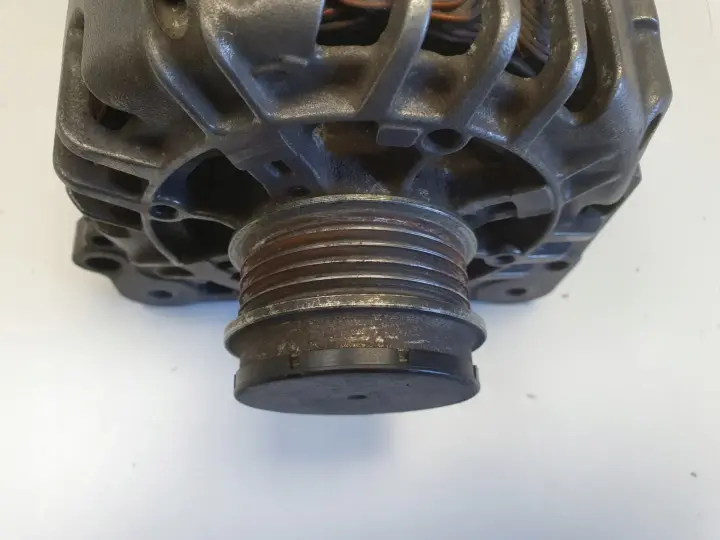 VW Passat B5 Audi A4 B5 1.9 TDI ALTERNATOR Valeo 028903031A 120A
