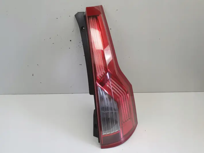 Citroen C4 Grand Picasso I 06-13r TYLNA TYLNIA LAMPA PRAWA PRAWY TYŁ
