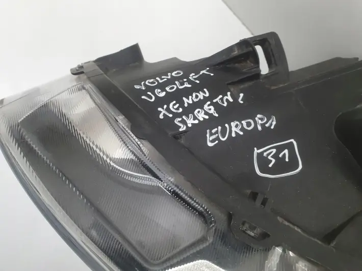 Volvo V60 S60 II LIFT PRZEDNIA LAMPA LEWA lewy przód XENON SKRĘTNY 31353284
