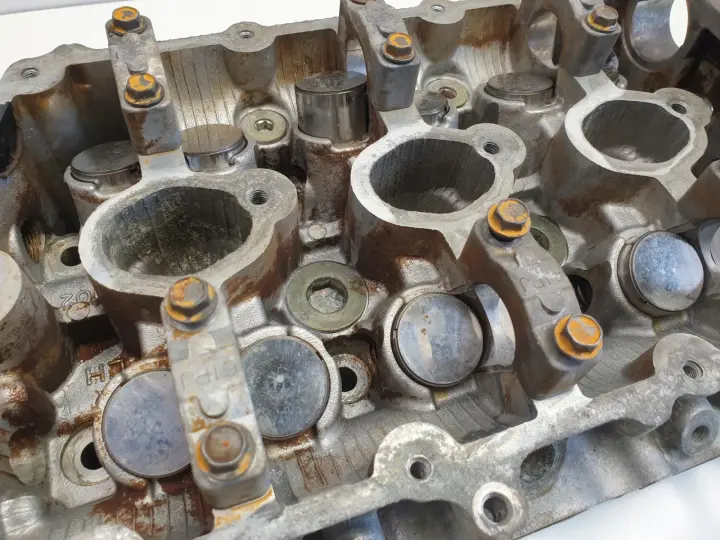 Subaru Outback III 3.0 H6 GŁOWICA CYLINDRÓW