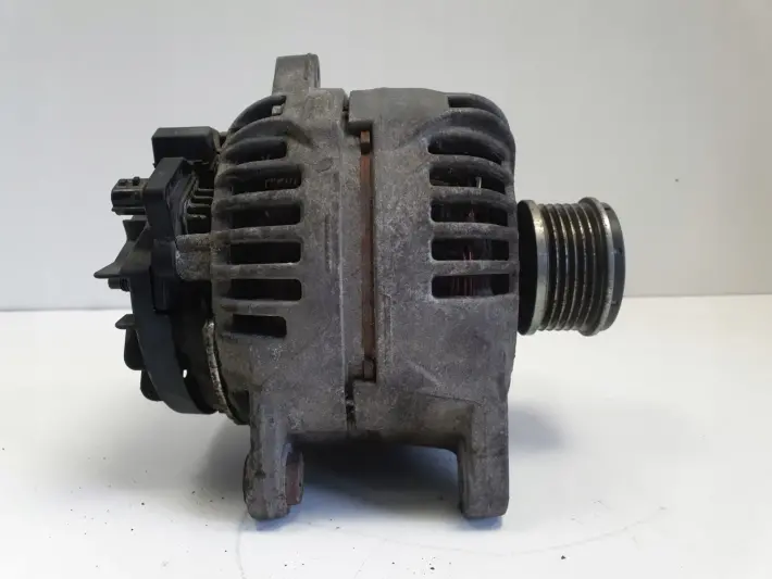 Renault Kangoo II 1.5 DCI ALTERNATOR 150A 8200660034-C bosch 0124525139