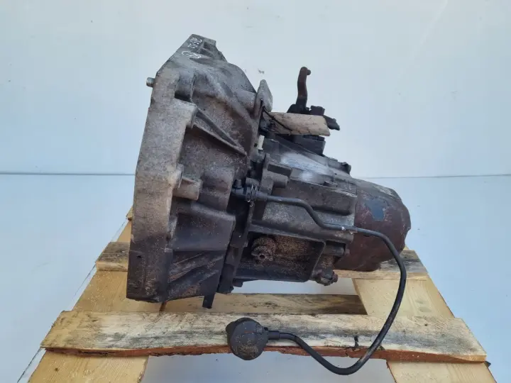 Nissan Qashqai J10 1.6 16V MANUALNA SKRZYNIA BIEGÓW manual JR5132