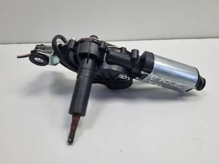 Volvo V70 II lift SILNICZEK TYLNEJ WYCIERACZKI Mechanizm tył