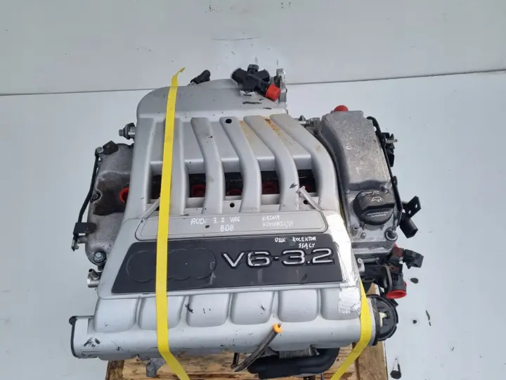 SILNIK KOMPLET Audi A3 II 8P 3.2 V6 250KM ładna kompresja BDB