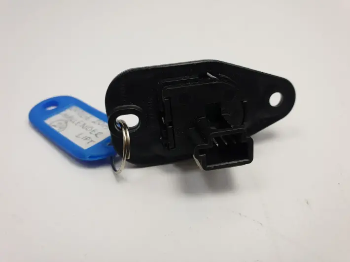 905700b63b69a7f5bc45f1335a37aaec
