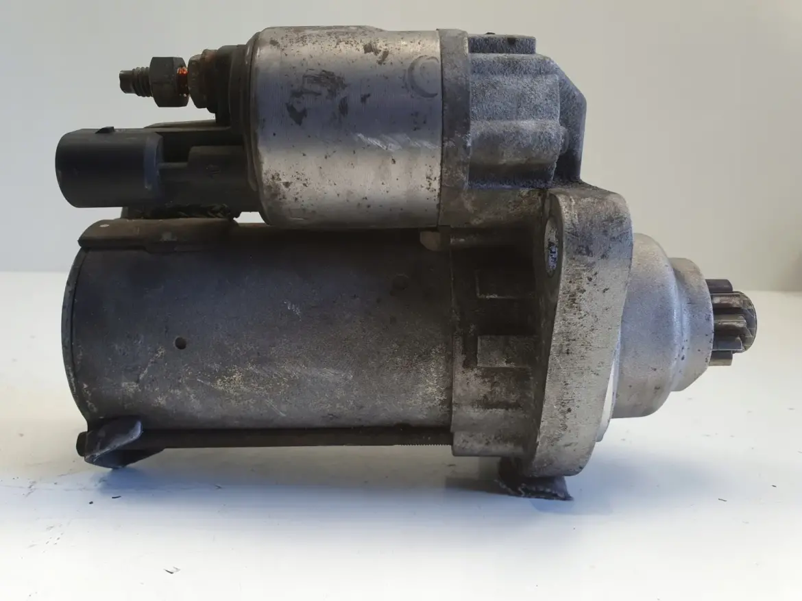 VW Golf V 1.4 FSI ROZRUSZNIK 02Z911023G valeo