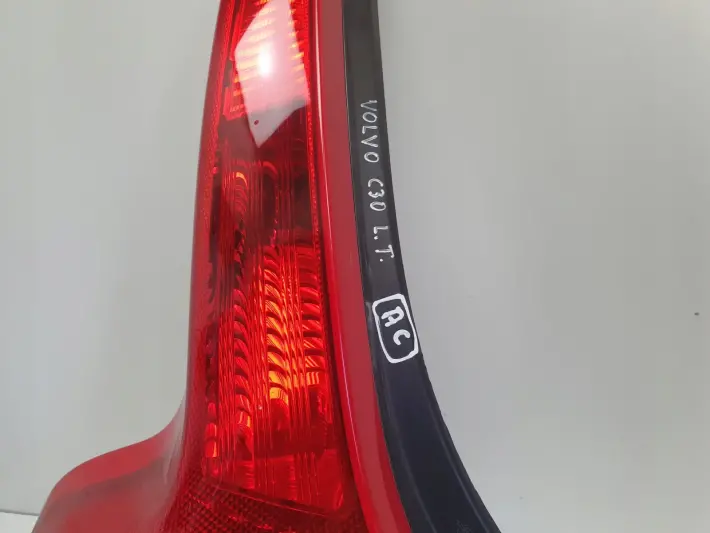 Volvo C30 06-10r TYLNIA TYLNA LAMPA LEWA lewy tył 31213913