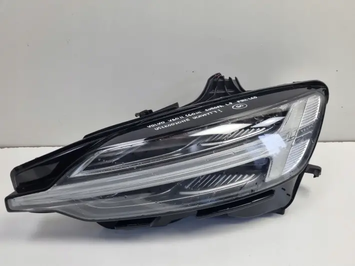 Volvo V60 II S60 III PRZEDNIA LAMPA LEWA lewy przód FULL LED EUROPA