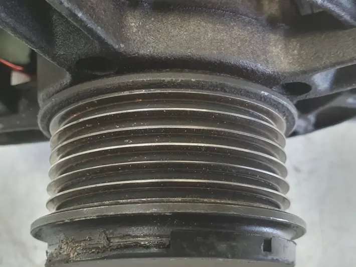 Volvo V70 2.4 B ALTERNATOR Bosch 9459077 0124515019