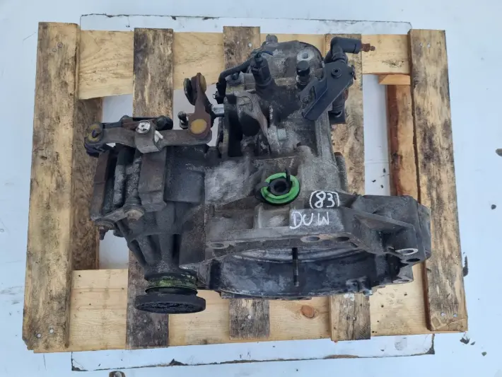 VW Bora 1.6 16V SKRZYNIA BIEGÓW DUW manualna MANUAL