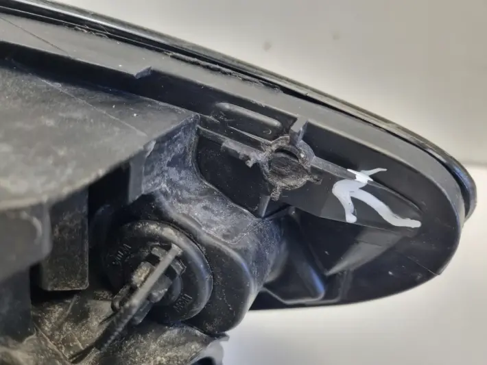 Volvo S40 II V50 LIFT PRZEDNIA LAMPA PRAWA PRAWY PRZÓD europa 31265695
